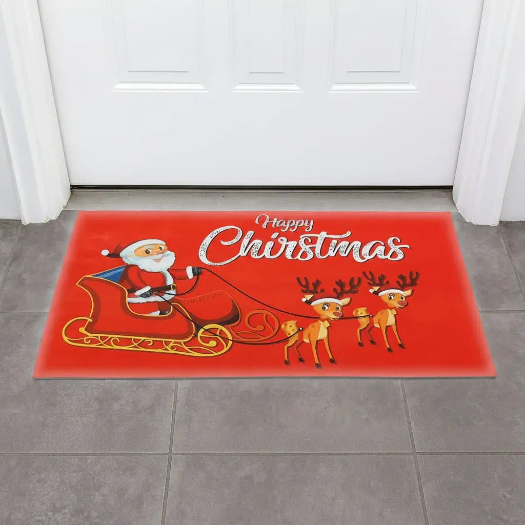 Tapete navideño para puerta de 60 x 40 cm, con un diseño festivo y alegre. Es ideal para decorar la entrada, la cocina, la oficina o las escaleras en Navidad. Úsalo en interior o exterior y dales la bienvenida a tus visitas en las novenas y fiestas.