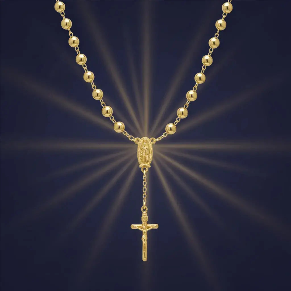 Camándula para hombre de 70 cm con medalla de la Virgen de Guadalupe y crucifijo. Balines de 6 mm en oro laminado 18K, cierre de langosta. Regalo de fe para papá, esposo o hijo.