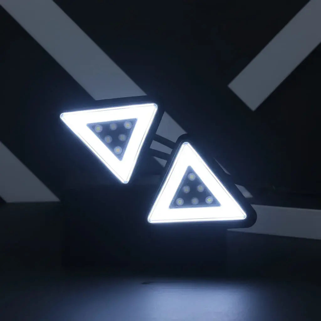 Direccionales LED de incrustar para moto con doble función: luz amarilla de giro y luz de stop. Más brillo y visibilidad, bajo consumo y larga duración. Acabado limpio y moderno integrado a tu moto.