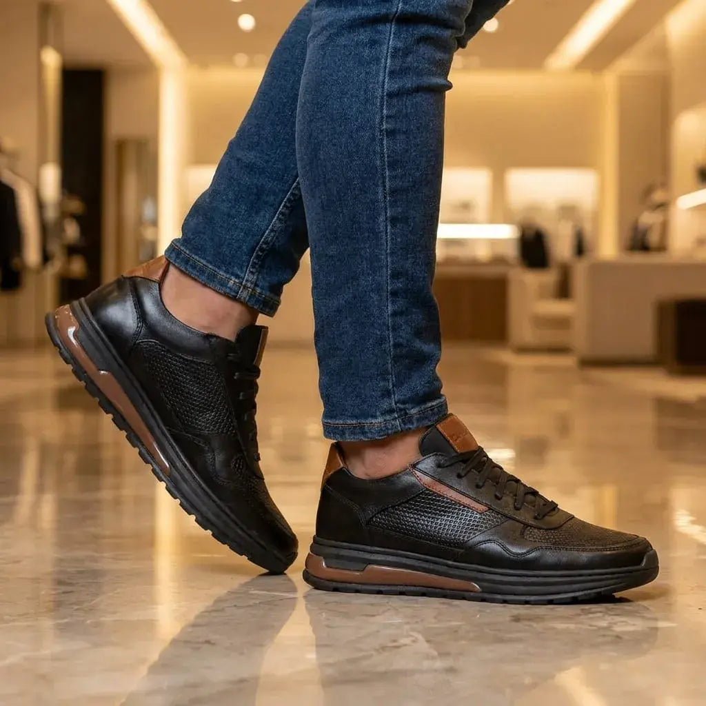 zapato sport para hombre en cuero encerado y grabado con plantilla confort, cordones encerados y suela expanso bicolor cosida. Elegante, cómodo y resistente.